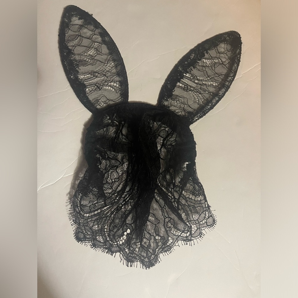 BCBGMAXAZRIA Black lace Bunny mask headband